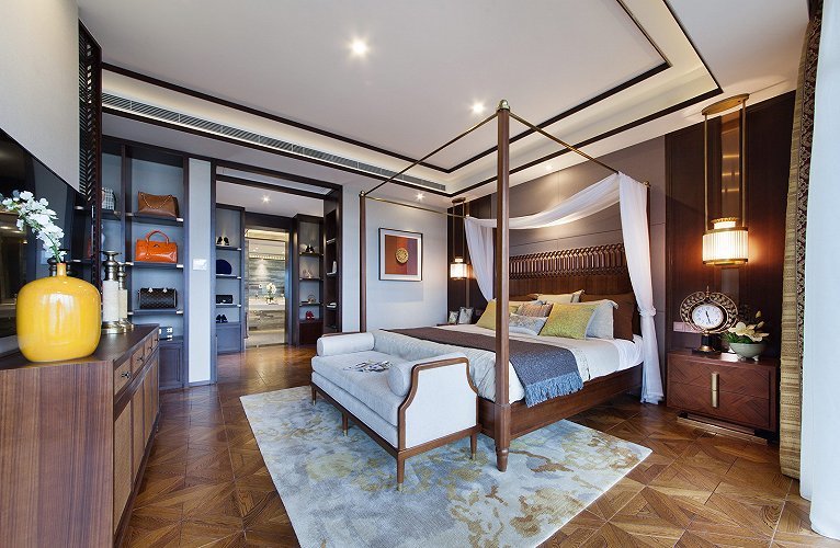 辦公室玻璃隔斷有(yǒu)哪些(xiē)樣式  番禺專業(yè)裝修公司,番禺設計(jì)公司，市(shì)橋裝修公司，番禺裝飾公司，番禺家(jiā)居裝修公司